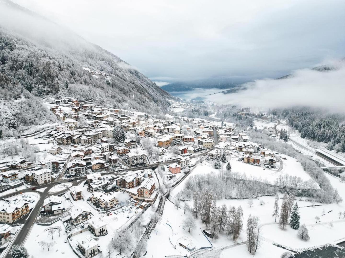 Residenza Albare Aparthotel Marilleva Exteriör bild
